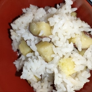 子供が喜ぶ(^^)炊飯器で簡単サツマイモごはん♪